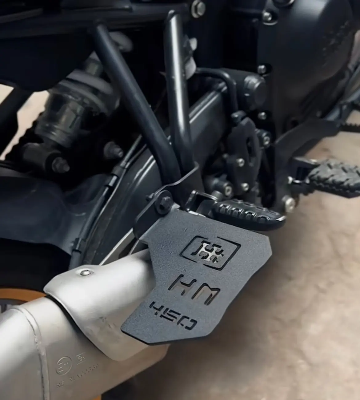 Footrest For Himalayan 450- Hm 408 Bth – Ht Exhaust 1