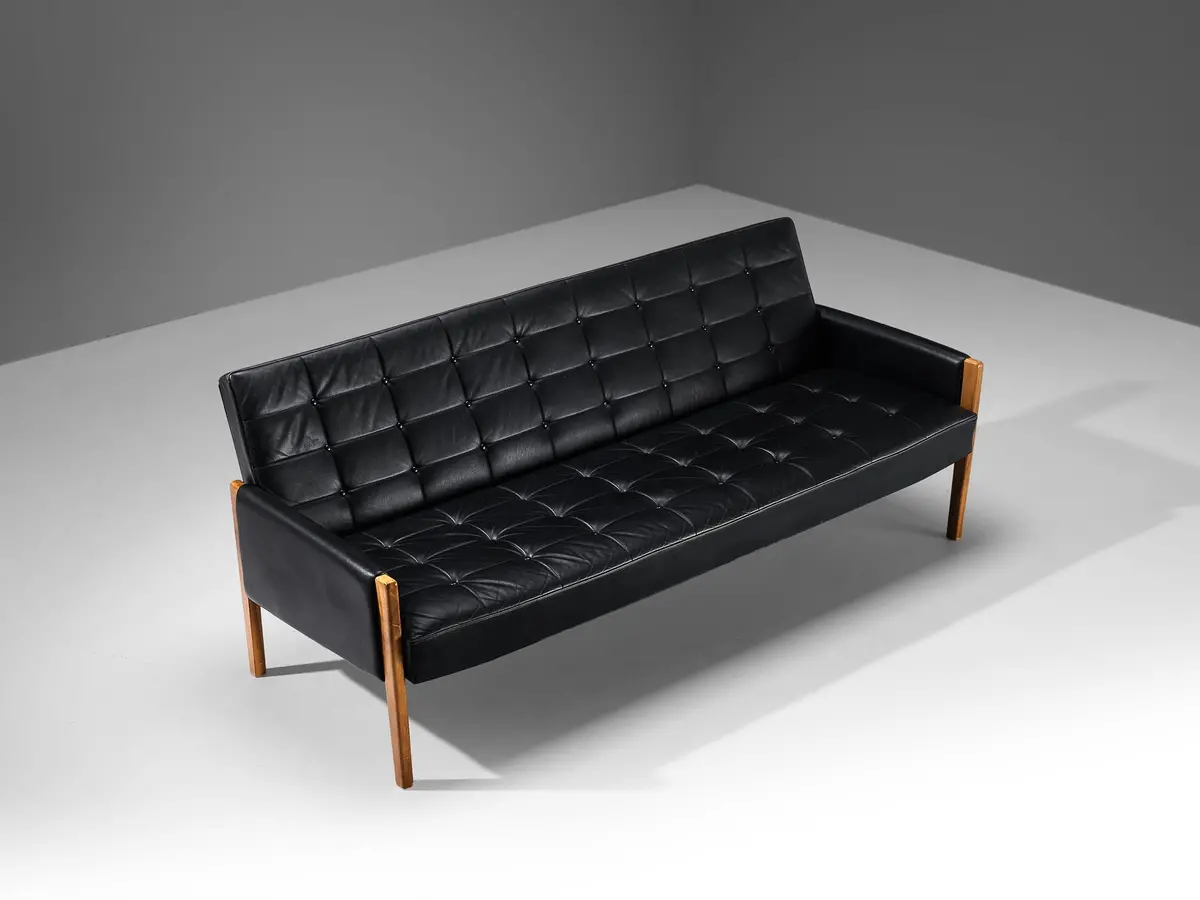 Scandinavian Modern Sofa In Walnut And Black Upholstery 1