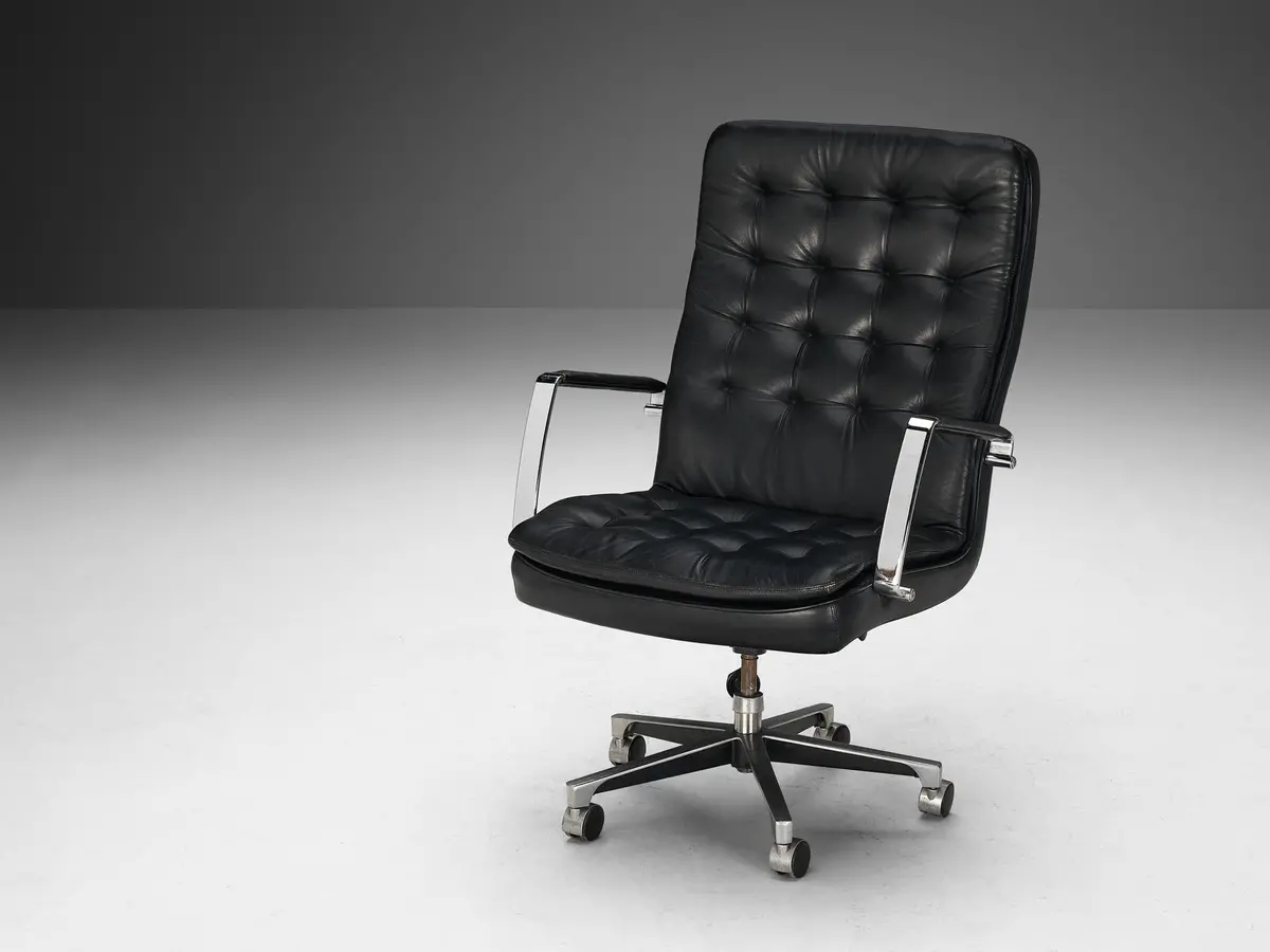 Dux Of Sweden Office Chair In Black Leather And Chrome-Plated Steel 1