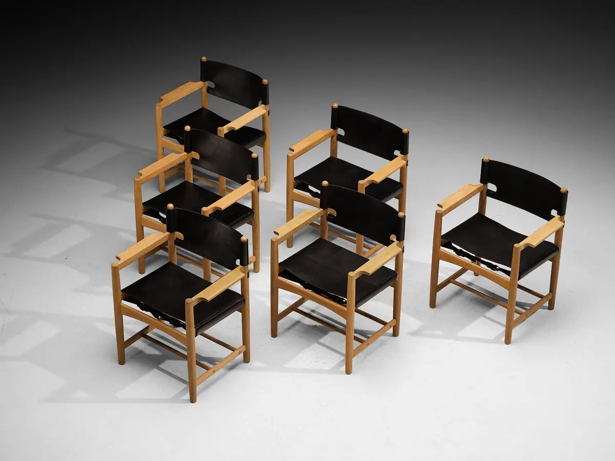 Børge Mogensen For Fredericia Stolefabrik Set Of 'Spanish' Dining Chairs In Oak And Black Leather 1