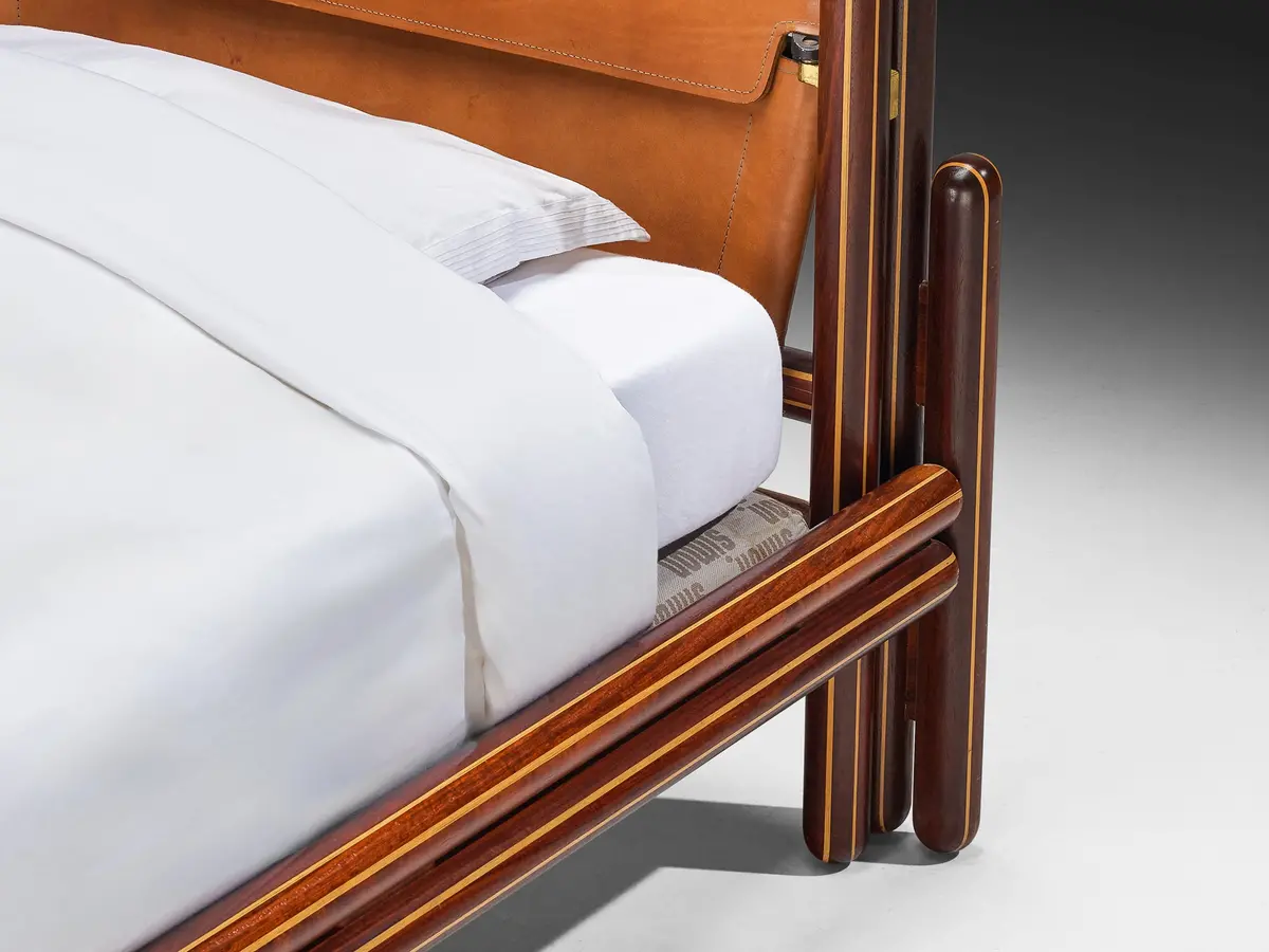Carlo Scarpa For Simon Gavina 'Toledo' Single Beds In Padouk And Leather 1