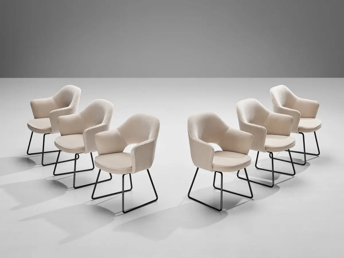 Eero Saarinen Limited Edition ‘Conference’ Armchairs Of Unesco Paris 1