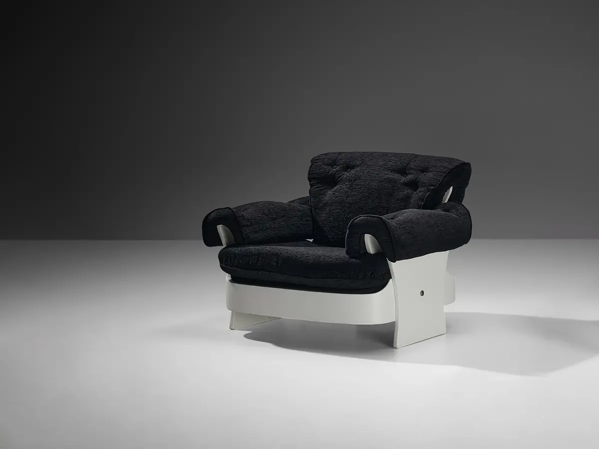 Italian Lounge Chair In White Plywood And Black Upholstery 1