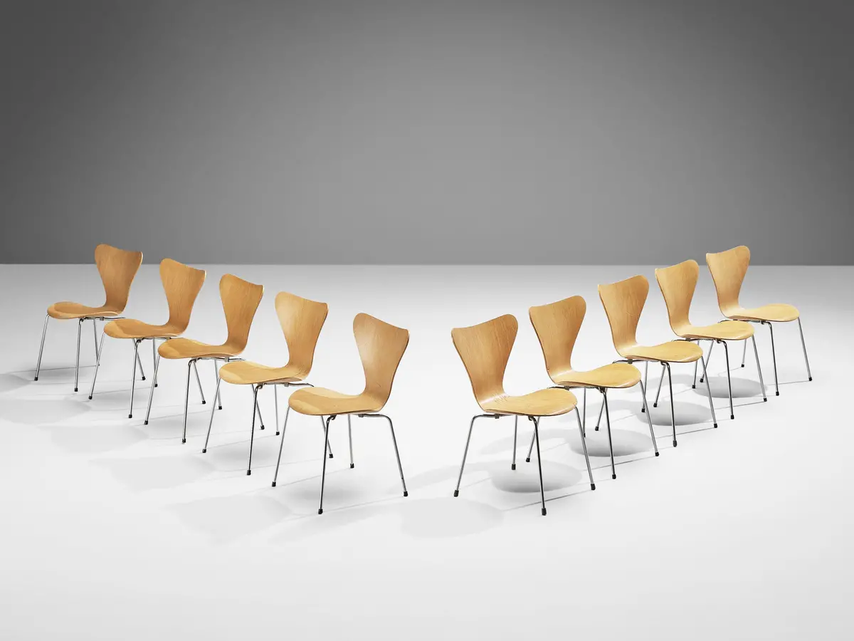 Arne Jacobsen For Fritz Hansen Set Of Ten 'Butterfly' Chairs In Plywood 1