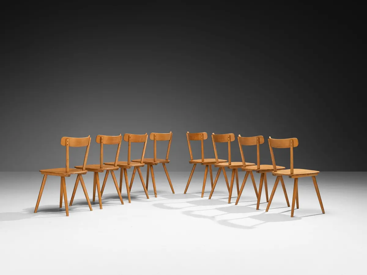 Large Set Of Mid-Century Modern Dining Chairs In Blonde Wood 1