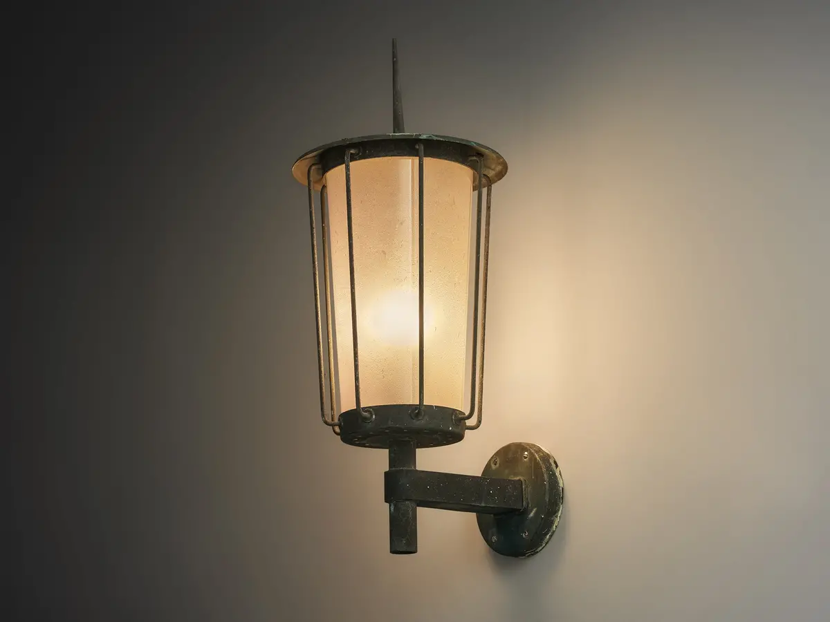 Hans Bergström For Ateljé Lyktan 'Knight' Wall Light In Copper And Blown Glass 1