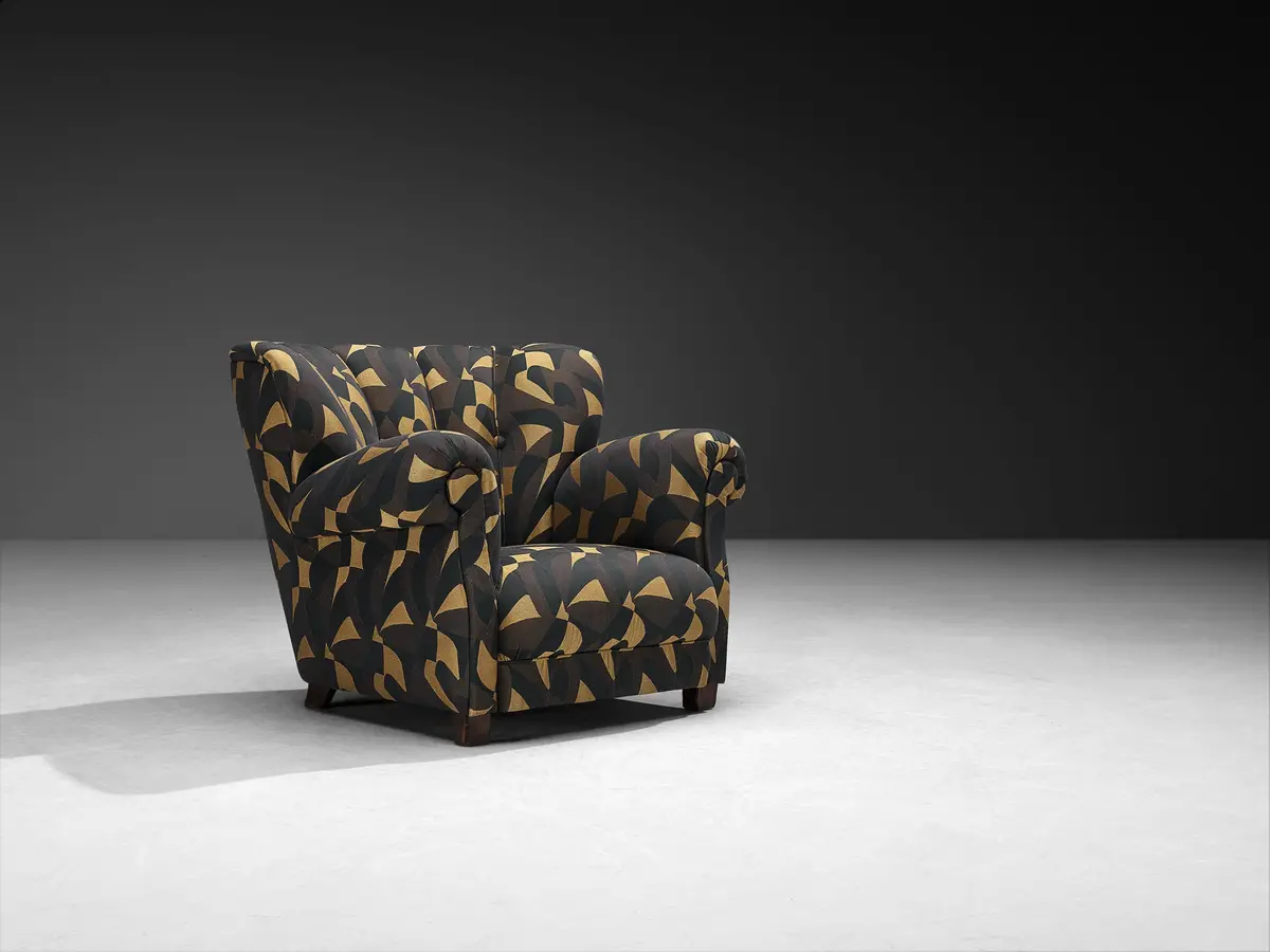 Mid-Century Newly Upholstered Bulky Lounge Chair In Black/Gold Fabric 1