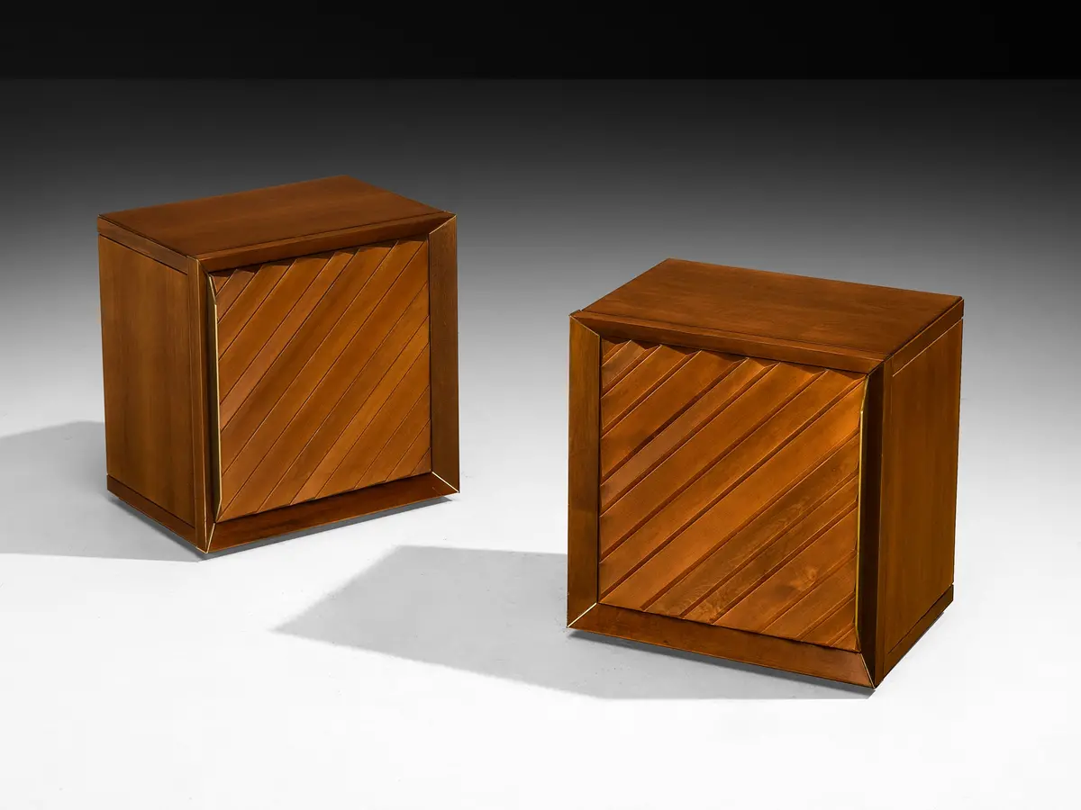 Luciano Frigerio Pair Of Nightstands In Walnut And Brass 1