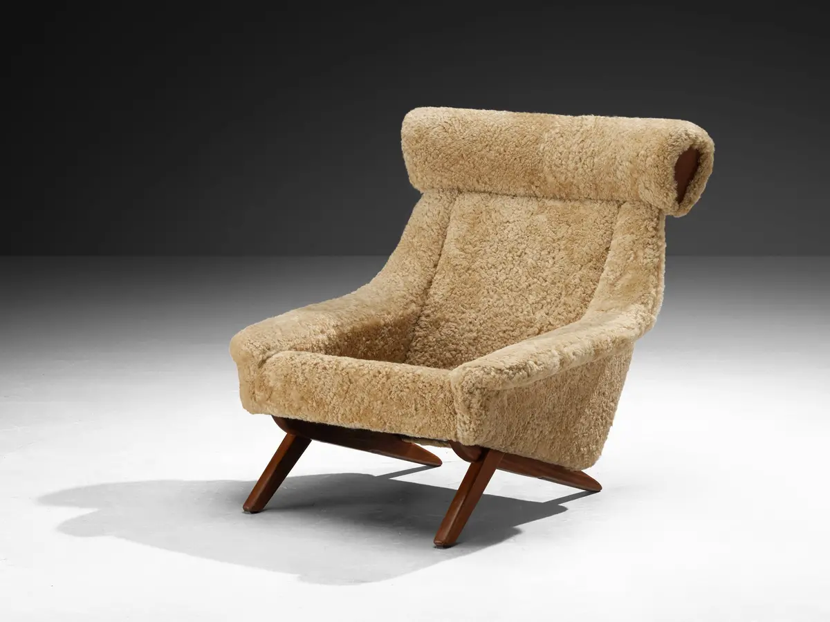 Illum Wikkelsø 'Ox' Lounge Chair In Beige Sheepskin 1