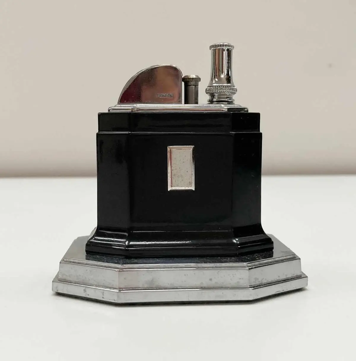 Art Deco Period Octette Touch Tip Table Lighter By Ronson 1