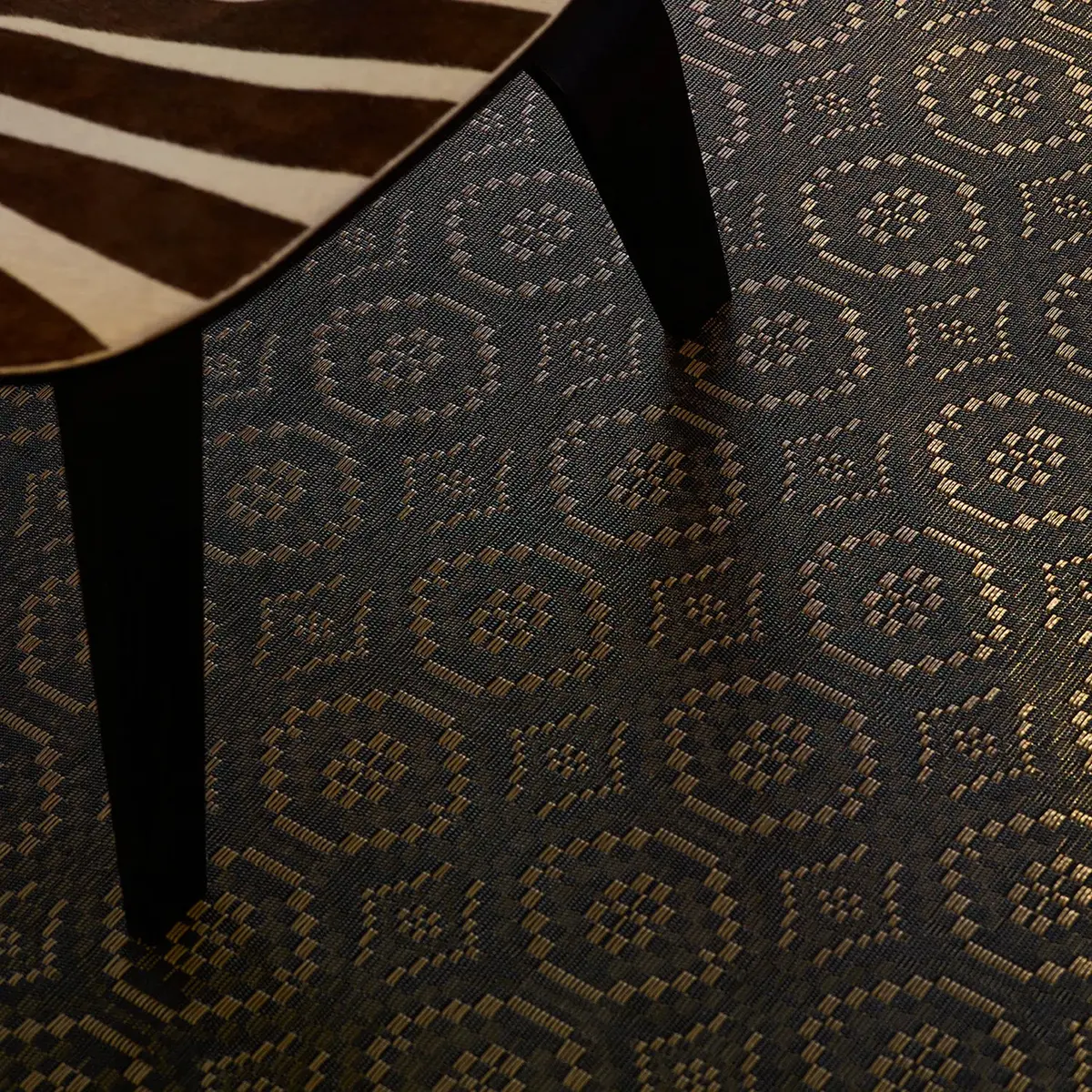 Chilewich | Woven Floormat 183X270cm (72X106") | Overshot Tiger Eye 2
