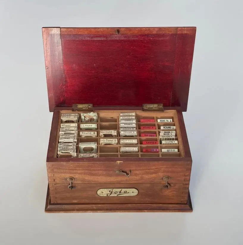 Early Twentieth Century Cased Set Of Dentist Burs By Jota Of Germany 1