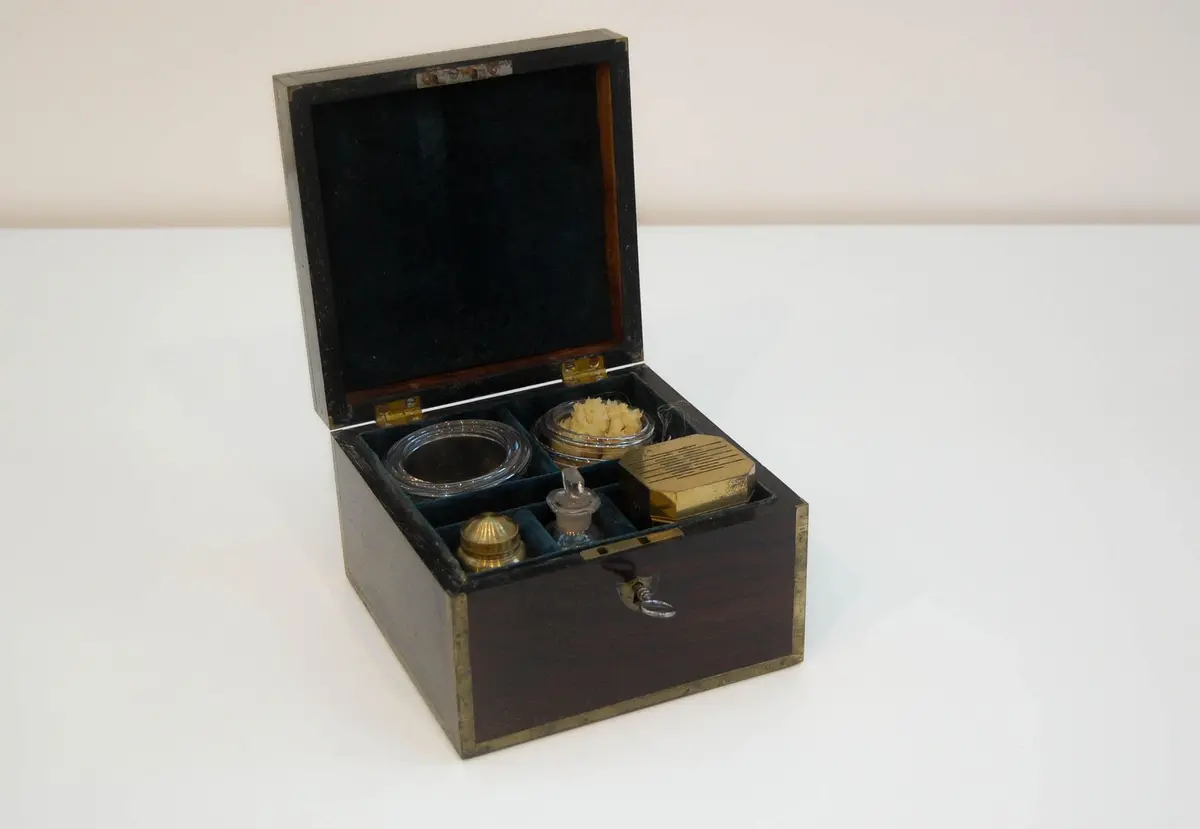 Doctor Graham's Early Nineteenth Century Rosewood Cased Blood Letting Set 1