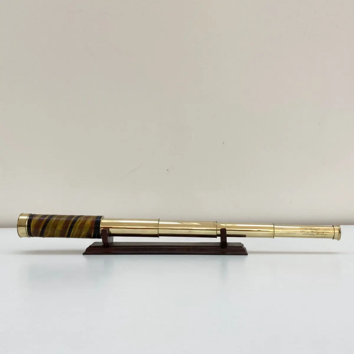 William Iv Four Draw Telescope With Baleen Covered Barrel By Thomas Rubergall London 1