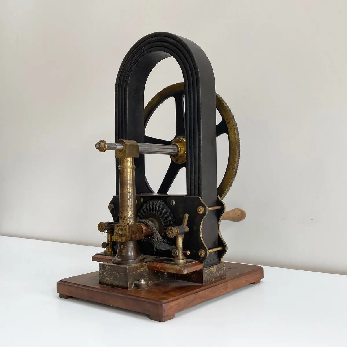 Mid Victorian Mark Iii Gramme Dynamo & Motor No.1122 By Breguet Of Paris 1