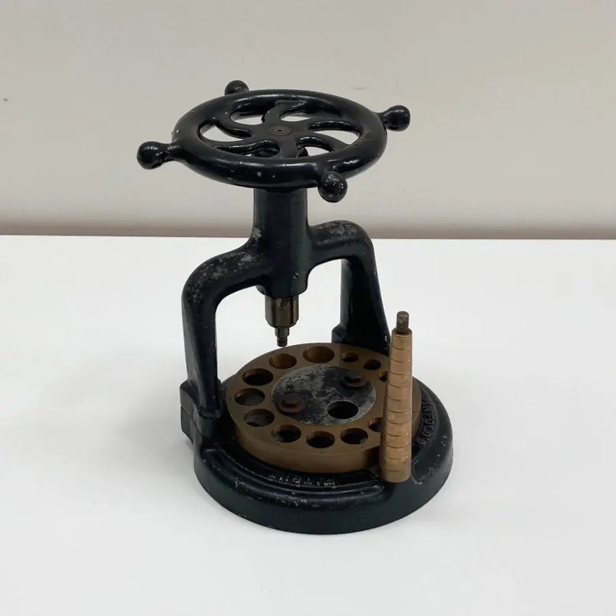 Early Twentieth Century Pinfolds Patent Archimedian Ring Sizing Tool 1