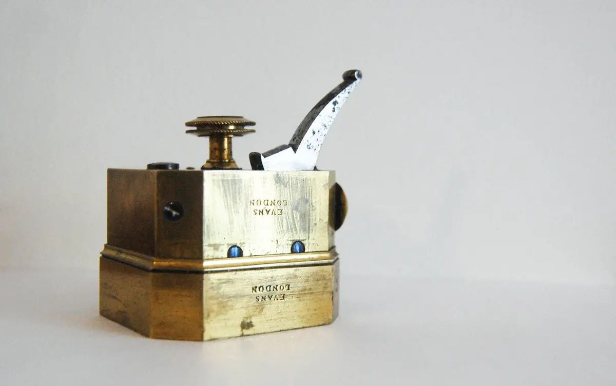 Early Nineteenth Century Brass Octagonal Twelve Blade Medical Scarificator By Evans London 1