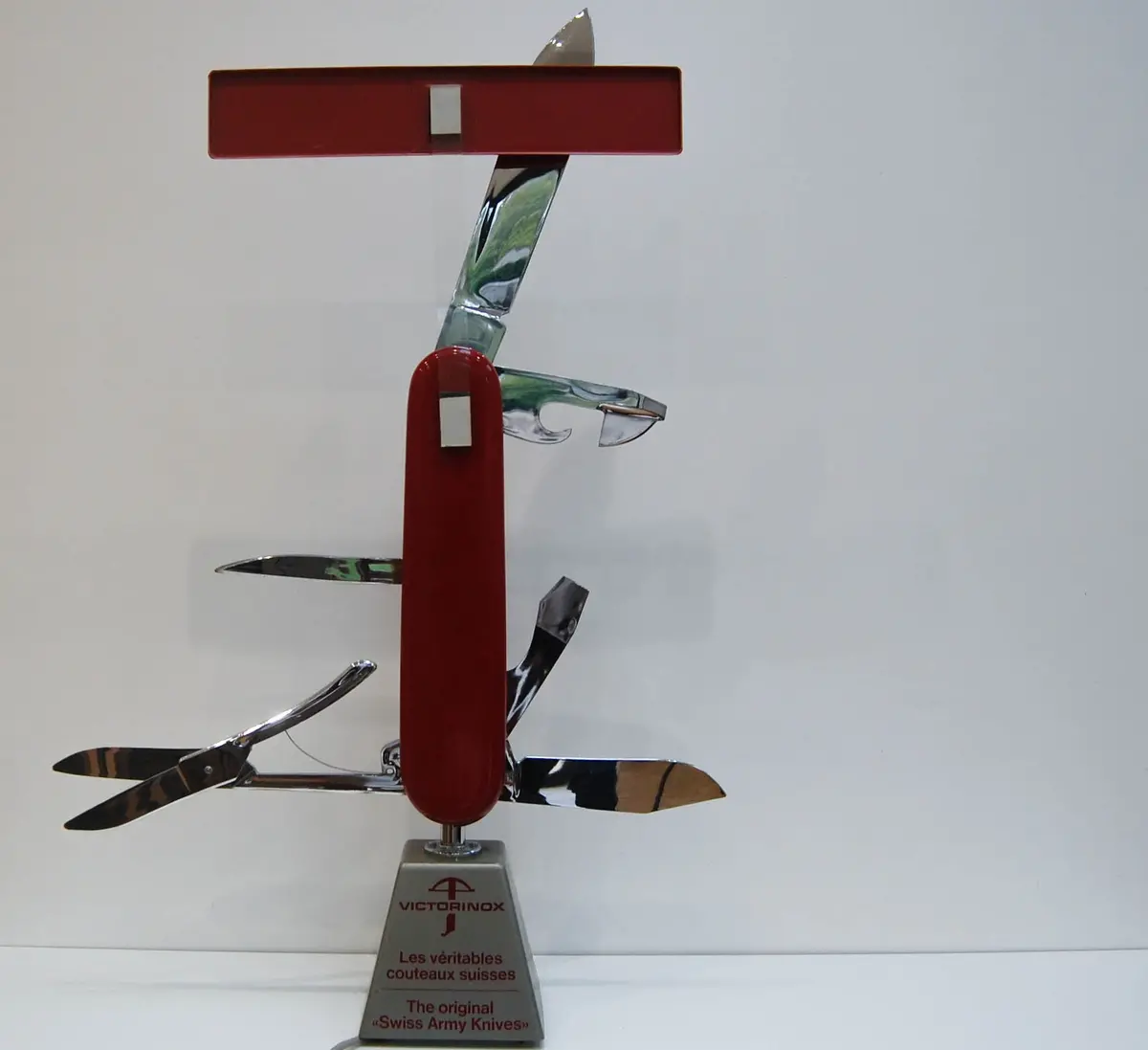 Rare Swiss Army Knife Electric Retail Display Automaton By Victorinox 2