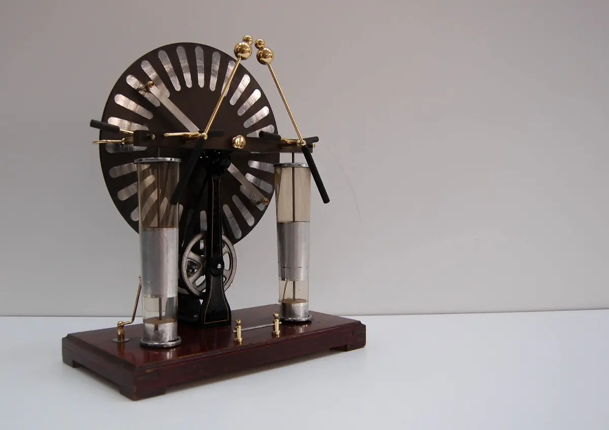 Art Deco Period German Wimshurst Machine By Voltana 1