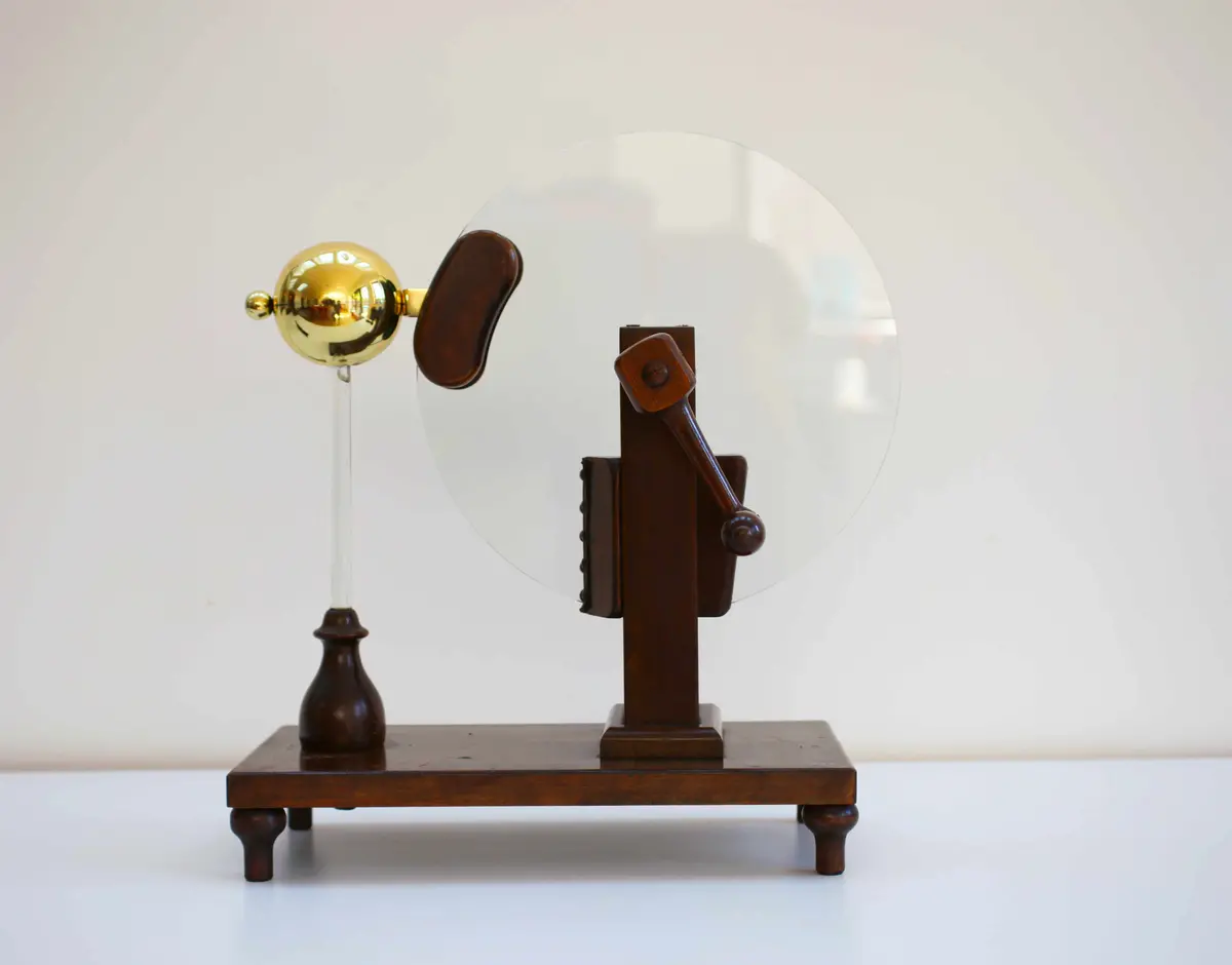 Early Victorian Winters Type Friction Electrostatic Machine 1