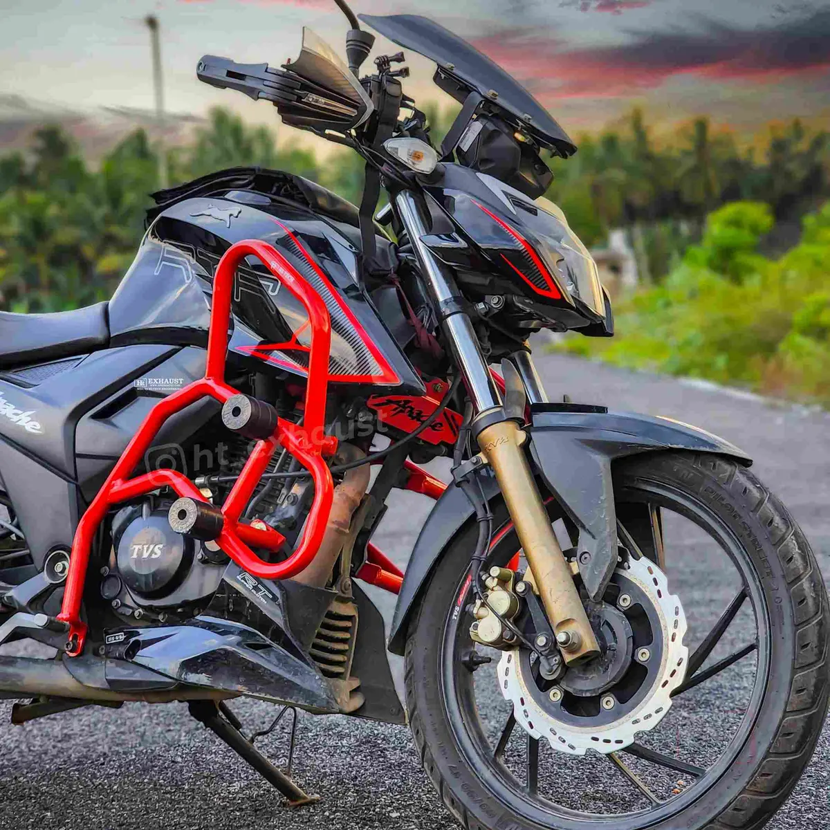 Ht Adv Crash Guard For Apache Rtr 160/200 4V  With 4 Metal Slider- Sbtvs-111 1