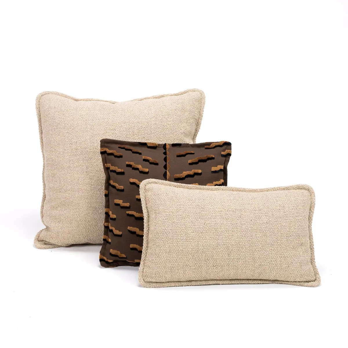 Freifrau | Mia Modular Sofa | Deco Cushions 1
