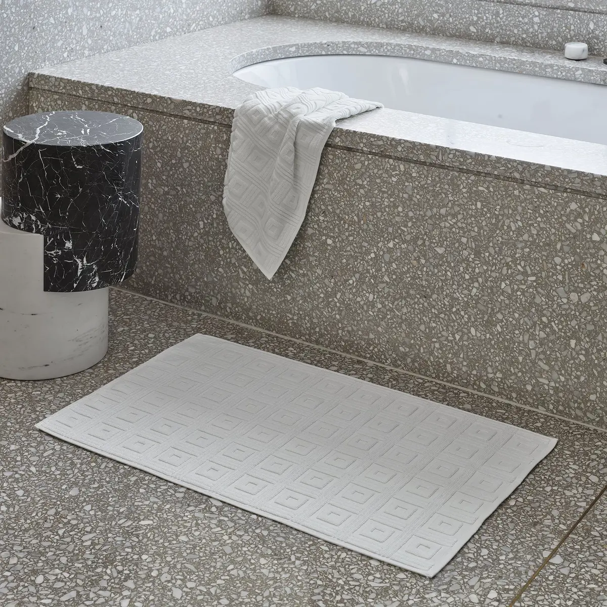 Greg Natale | Astoria Bath Mat | White - Lc 1