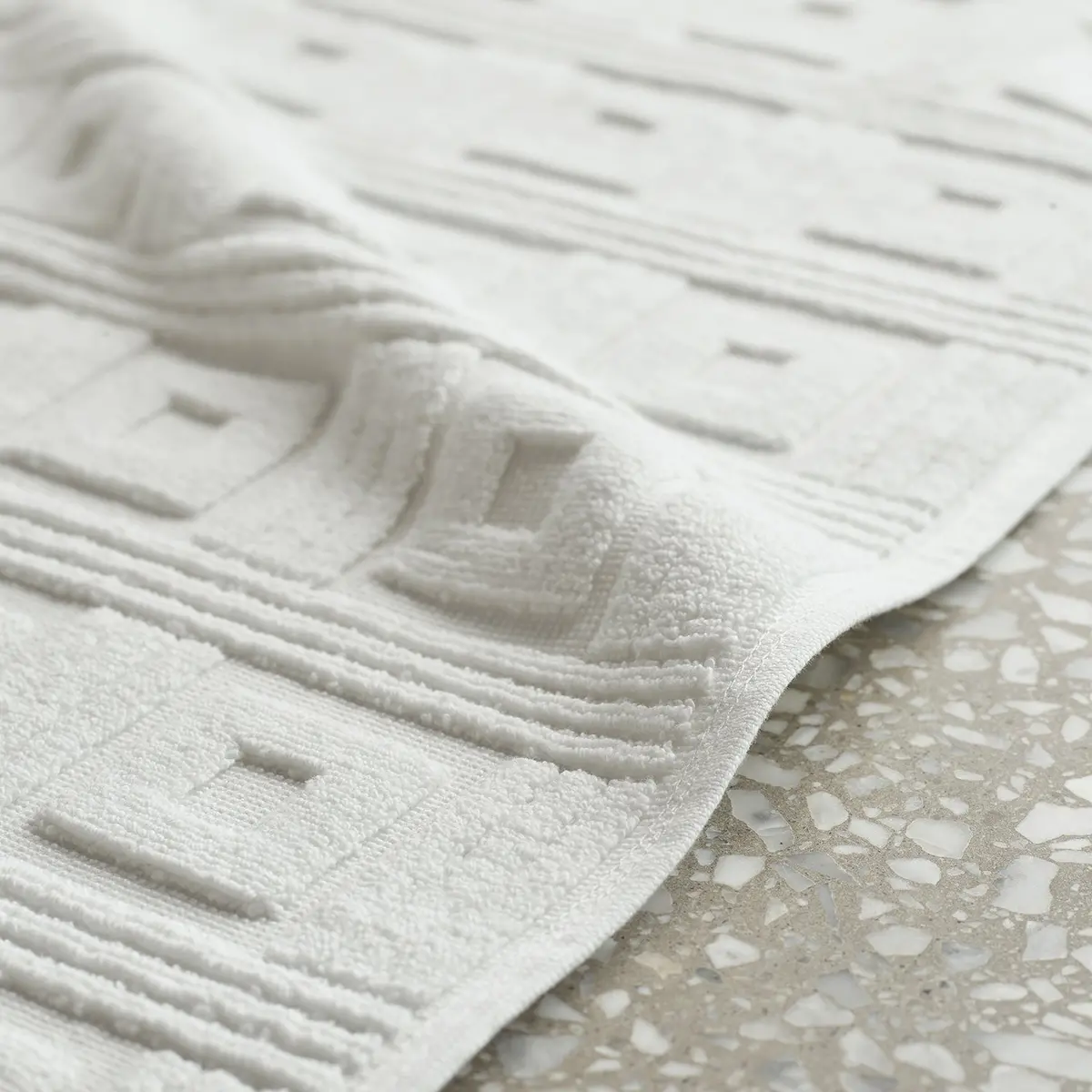 Greg Natale | Astoria Bath Mat | White - Lc 2
