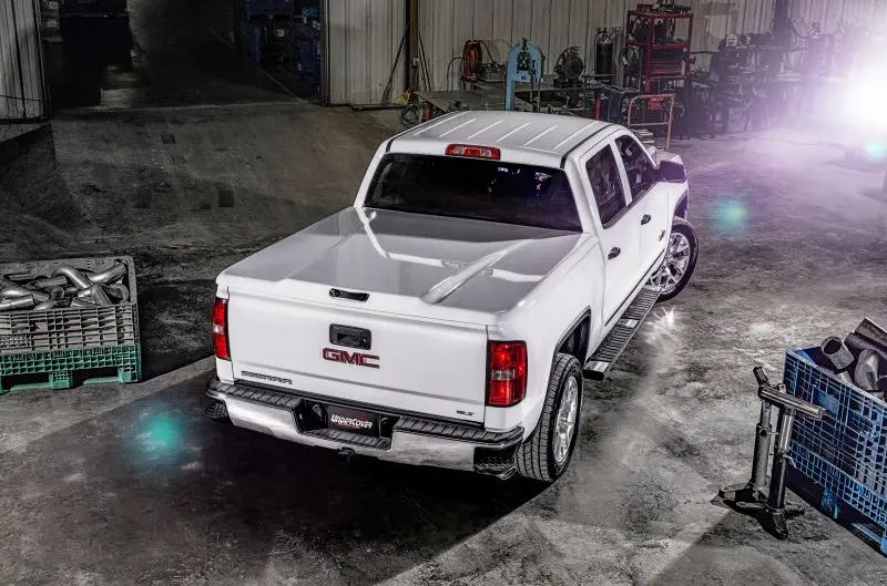 Undercover 16-18 Gmc Sierra 1500 (19 Limited) 5.8Ft Elite Lx Bed Cover - Abalone White 1