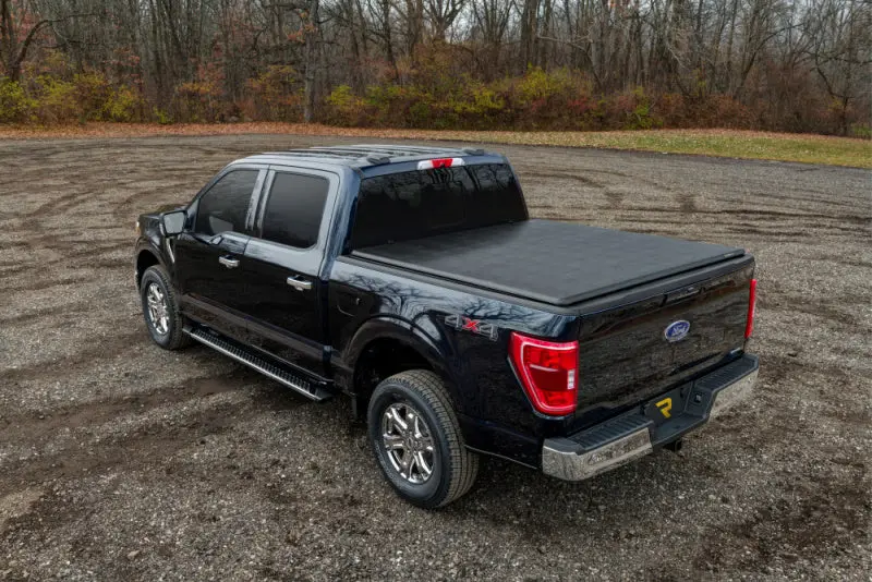 Extang Trifecta 2.0 Retractable Tonneau Cover For 2004–2015 Nissan Titan (6.5Ft Bed With Rail System) 1